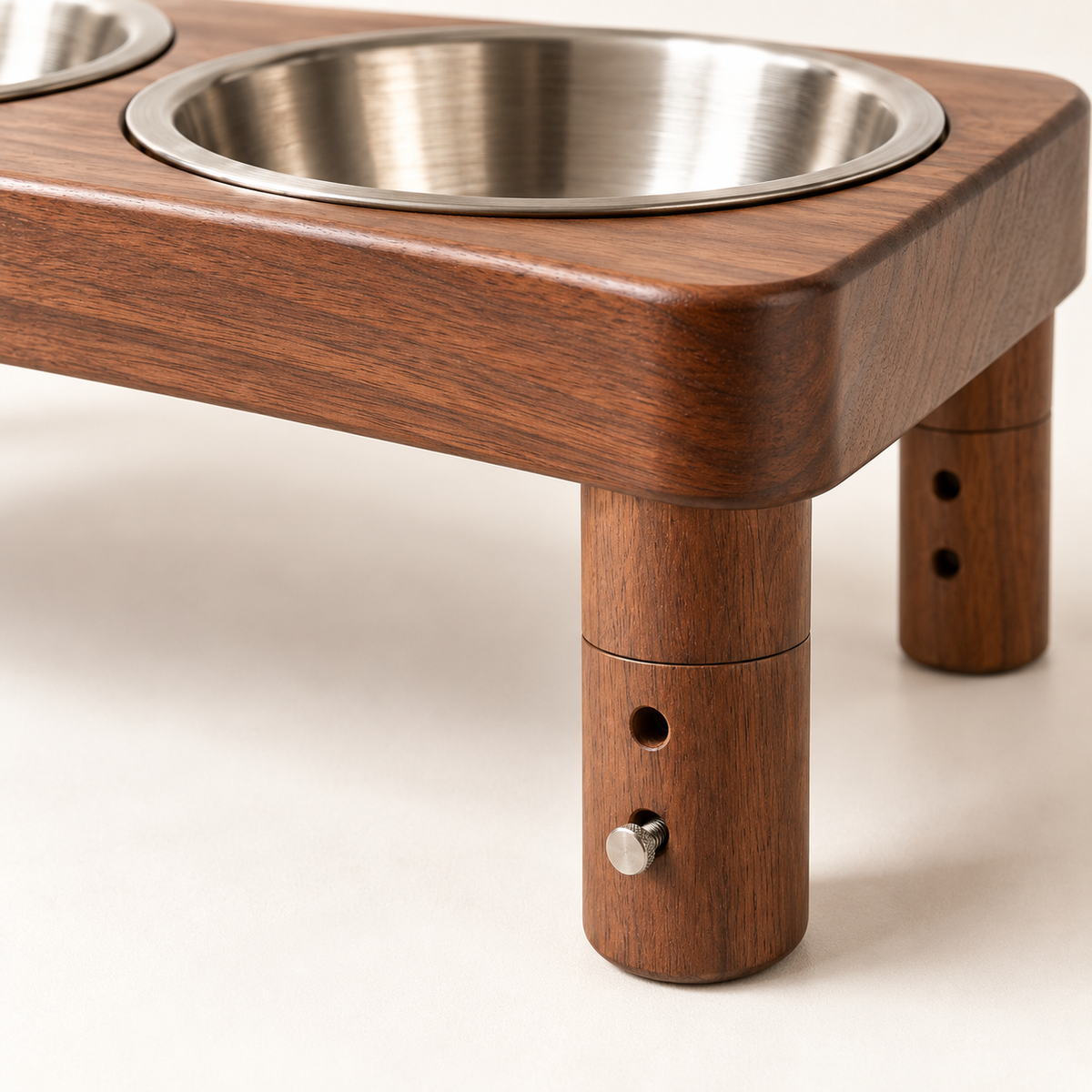 Twin Height Feeding Table — detail